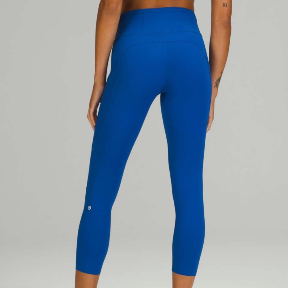 Fast and Free HR Crop 23” Symphony Blue